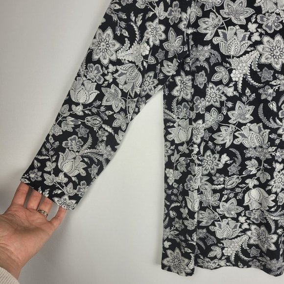 J Jill Wearever Collection Shirt XS Black White Tunic 3/4 Sleeve Boatneck Floral - Picture 2 of 11